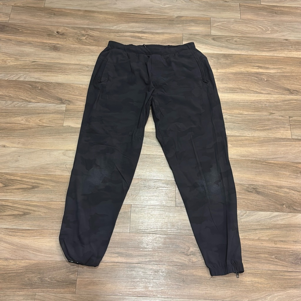 Lulu Lemon Athletica Joggers Camo Black